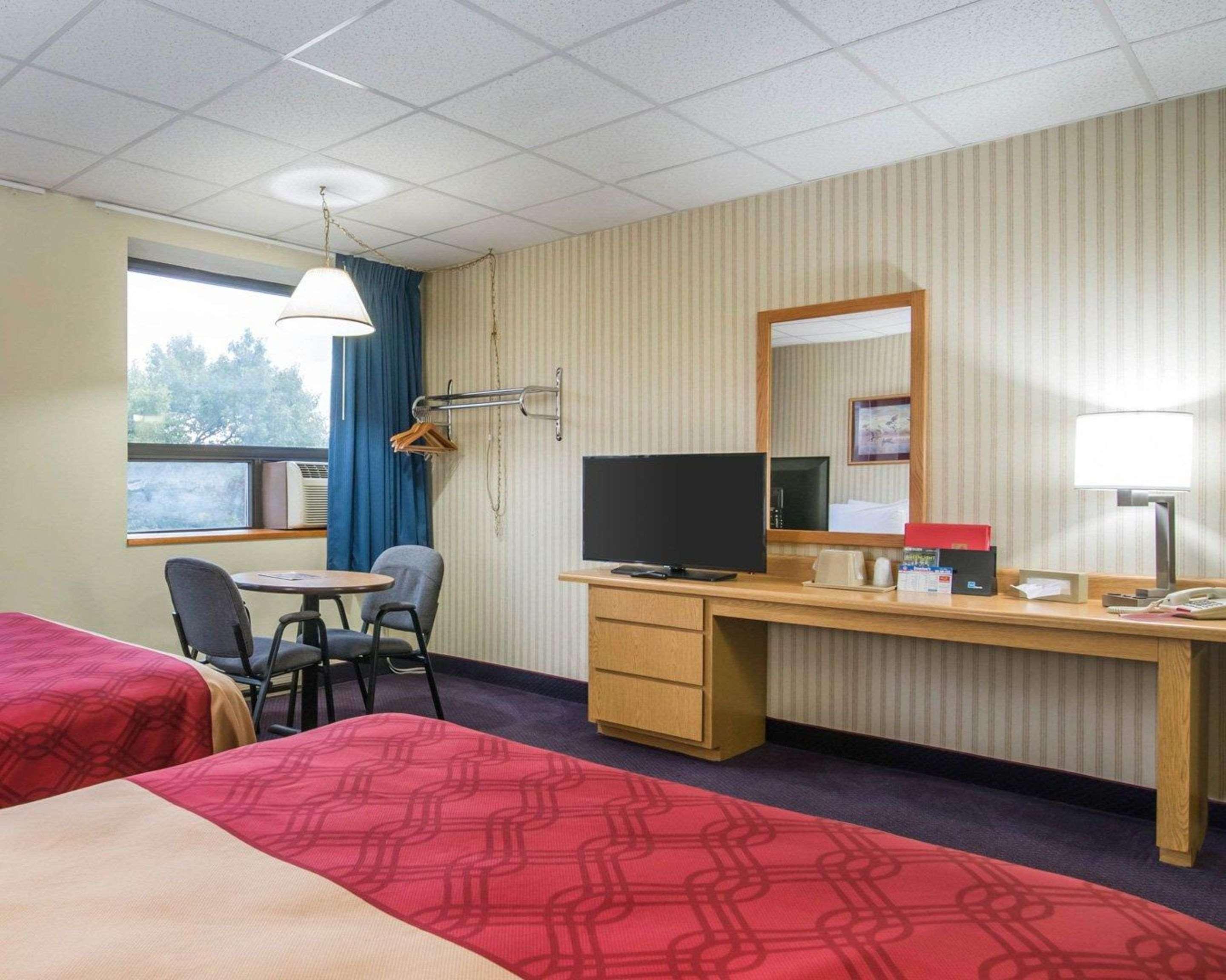 Econo Lodge Manchester Kültér fotó